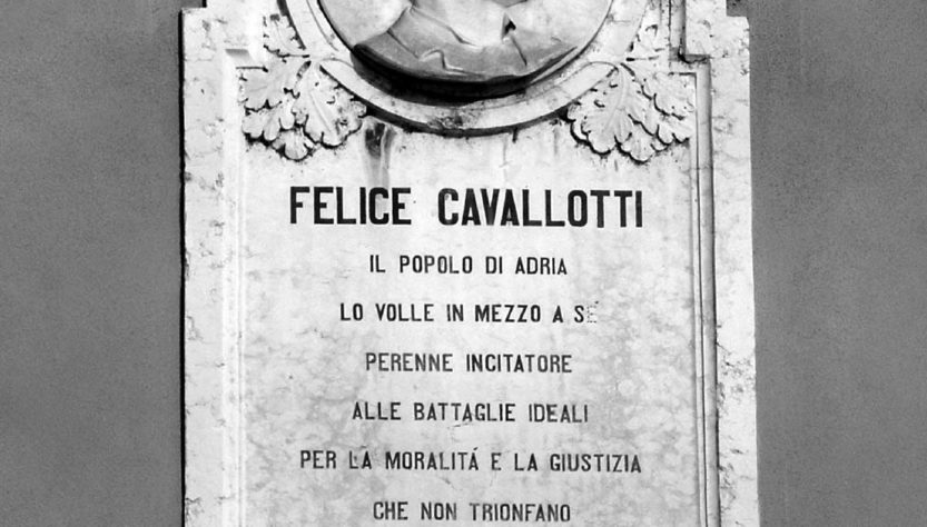 Lapide dedicata a Felice Cavallotti ad Adria inaugurata nel 1911