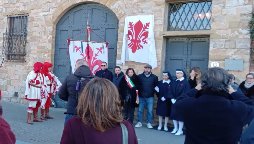 Cerimonia di scoprimento della lapide alle sorelle Gigliucci in piazza Savonarola a Firenze